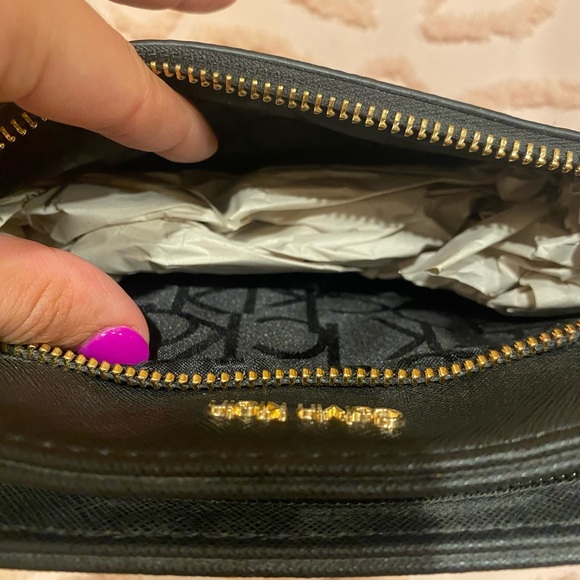 CALVIN KLEIN BROWN CROSSBODY *BRAND NEW* - Picture 7 of 7